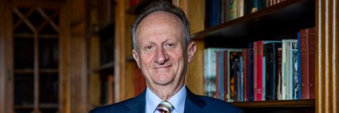 Critically acclaimed author to visit Port Stephens