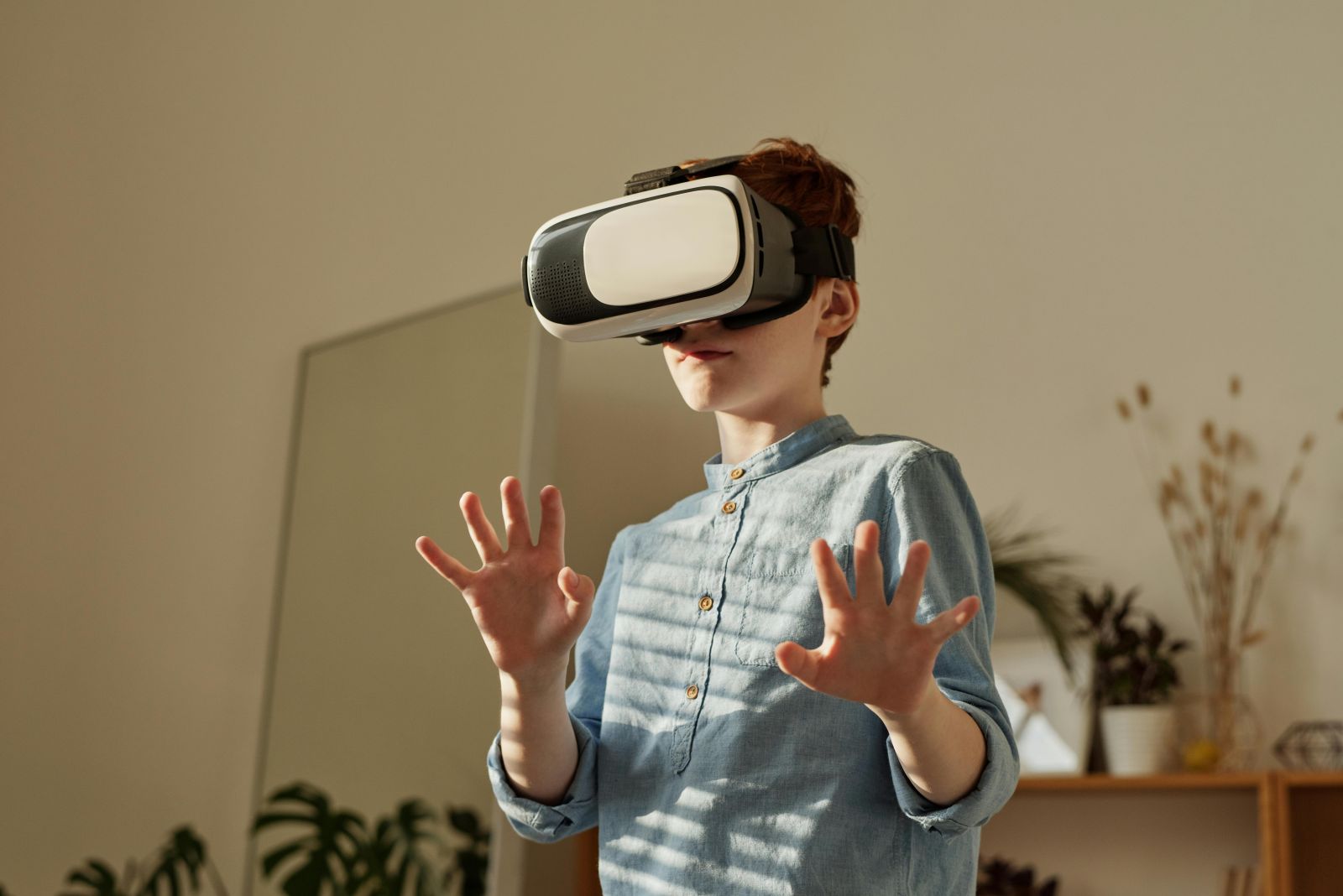 child using VR headset banner image