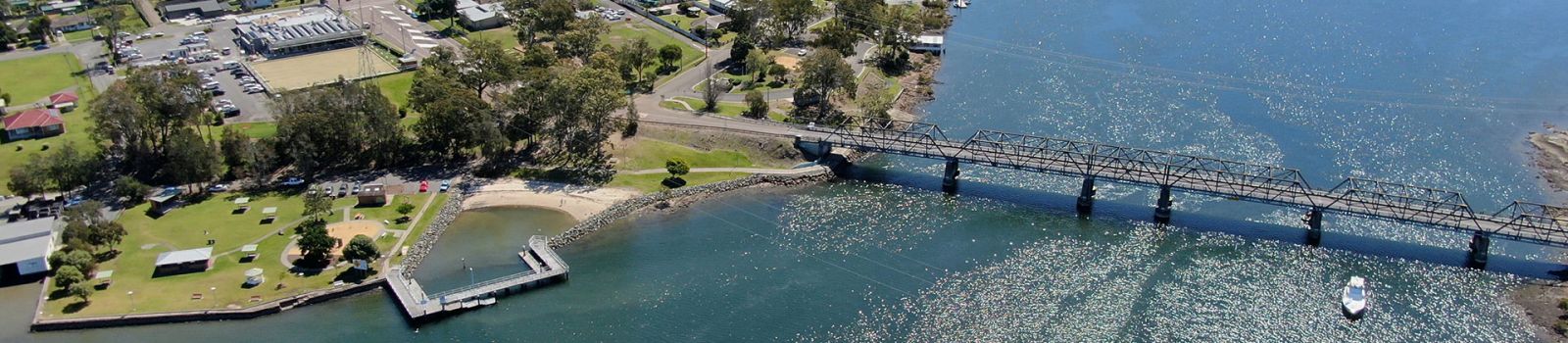 Aerial photograph looking over hte KAruah bridge and boat ramp banner image