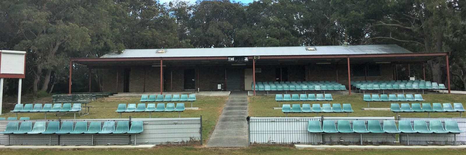 Fingal Bay oval banner banner image