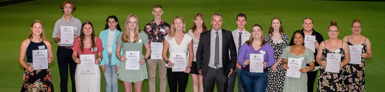 Port Stephens students share in $40,000 in Mayoral scholarships | Port ...